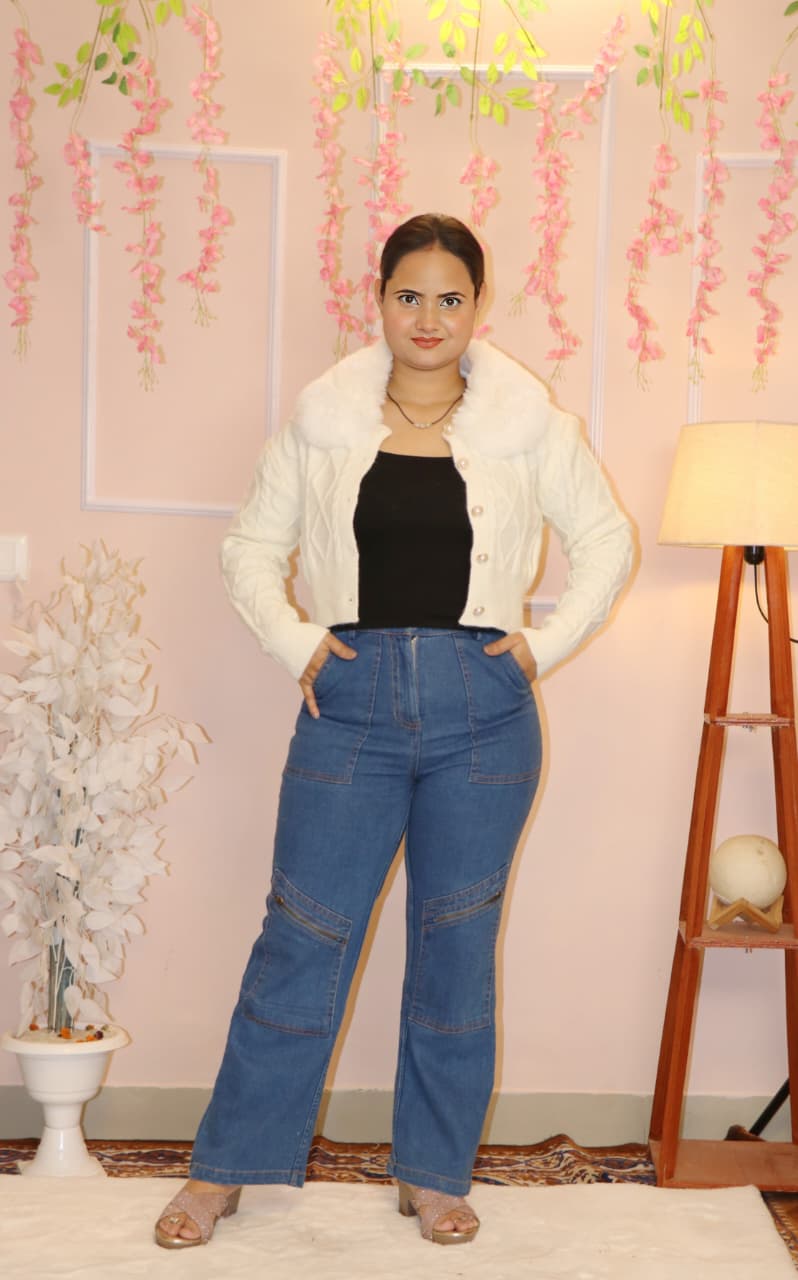 “White Removable Fur-Collar Knitted Winter Cardigan– Soft, Cozy & Elegant”