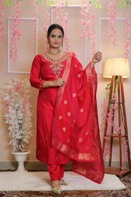 Festive Pink Kurti with Handcrafted Heavy Neck Work And Heavy Dupatta Banarasi Brocade