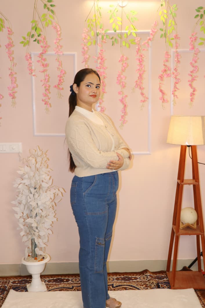 “Beige Removable Fur Collar Knitted Winter Cardigan – Soft, Elegant & Everyday Cozy”